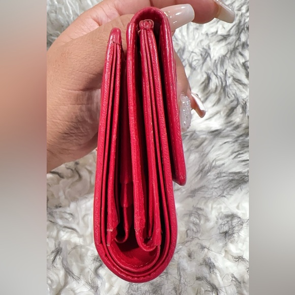 Yves Saint Laurent compact wallet and chain - Picture 5 of 16